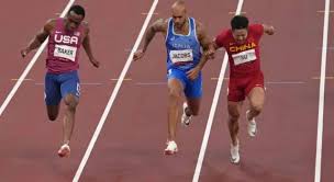 Timpii lui ben johnson de 9,83 s înregistrat la 30 august 1987 și de 9,79 s la 24 septembrie 1988 nu au fost omologate, în urma descalificării acestuia pentru folosire de substanțe interzise. Ifhahrf2nft53m