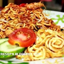 Bosan antre saat membeli mie goreng favoritmu? Resep Mie Goreng Enak Spesial Resep Mie Resep Memasak