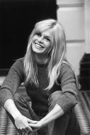 Sophia was married to film producer carlo ponti, with. Sophia Loren Brigitte Bardot Und Co Das Sind Die Sexsymbole Damals Und Heute Frisuren Langhaar Schone Lange Haare Beruhmte Frisuren