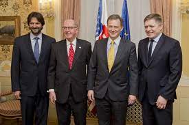 Fico chce ešte viac zviditeľniť boj s korupciou na Slovensku - SME