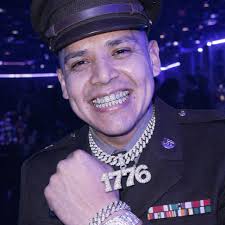 What are the benefits of choosing 14 series over 25 series in the military?