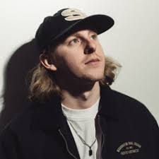 Cyrus Chan's Instagram, Twitter & Facebook