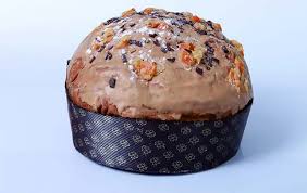 La scazzetta del cardinale è composta da due dischi di soffice pan di spagna, farciti con crema chantilly, impreziosita poi con fragoline di bosco e ricoperta con una glassa rosa. Dolce Archivi Pagina 3 Di 5 Ecampania