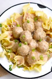 Easy Creamy Swedish Meatballs With Noodles Recipe Recipes Dinner Appetizers Creamy Swedish Meatballs
