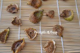 Un ottimo spuntino dolce da concedersi a metà giornata o alla fine di un pasto: Fichi Secchi Come Essiccare E Conservare I Fichi