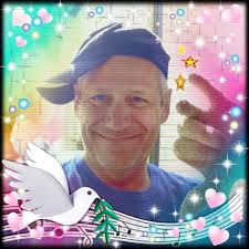 🚨BREAKING: The Trump Organization just unveiled “Trump Mobile”, a new  phone service featuring devices made in the USA. Trump Jr.: "Great to have  everyone back here