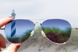Benefits Of Polarized Sunglasses Over Traditional Tinted Lenses