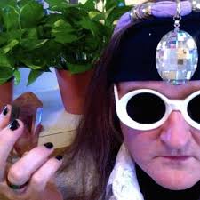 Terrell Fox (@FogButWithAnX)