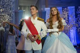 It is based on jeff chu's article the pageant king of alabama, published in july 2014 in the new york times magazine. Insatiable Staffel 3 Abgesetzt Netflix Beendet Die Serie Nach Zwei Staffeln Kino De