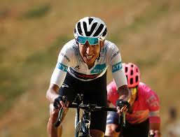 Amor hay demasiado, pero no es el momento para estar juntos. Que Viva El Amor Egan Bernal Dedica Unas Romanticas Fotografias A Su Pareja Infobae