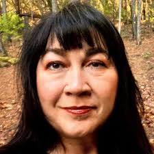 Staci Ross's Instagram, Twitter & Facebook