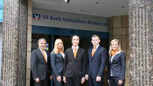 Anonyme erfahrungsberichte zu gehalt, kultur und karriere von mitarbeitern und bewerbern findest du hier. Ausbildungsstart Bei Der Vr Bank Schluchtern Birstein Nachwuchs Berichtet Uber Erste Erfahrungen Kinzigtal