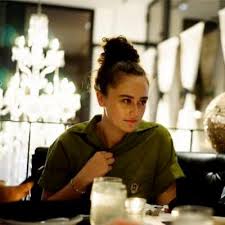 Know about ella emhoff wikipedia, biography, net worth, family, age, height, boyfriend and facts Ella Emhoff Kamala Harris Daughter Bio Wiki Age Height Real Mother