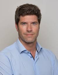 Dr Thomas DENNIS, Gynécologue obstétricien à Bordeaux