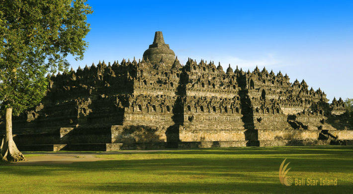 Mga resulta ng larawan para sa Borobudur Temple in Central Java, Indonesia"