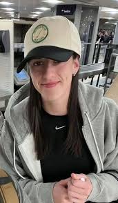 PHOTOS: Caitlin Clark Had Jaws Dropping While Rocking An Expensive Prada  Gown With Plunging Neckline On The Red Carpet  https://breakingnewsaz.com/vanbtv/photos-caitlin-clark-had-jaws-dropping-while-rocking-an-expensive-prada-gown/