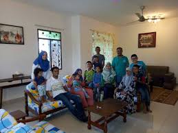 Saya akan tolong anda, saya akan bantu anda. Homestay Kontena Melaka Archives Homestay Melaka Ada Swimming Pool Murah Selesa