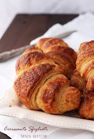 I cornetti sono il classico dolce da colazione : Croissants Sfogliati Senza Glutine Per Mtc Dolci Pasticci