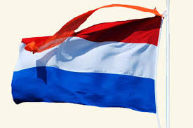 Als nederlander kun je natuurlijk niet zonder nederlandse vlag. Het Probleem Van De Nederlandse Vlag Rene Van Maarsseveen