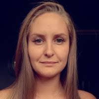 Sara Blain's Instagram, Twitter & Facebook