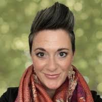 Lisa Mchenry's Instagram, Twitter & Facebook