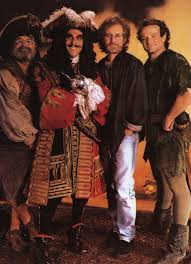 Bob Hoskins Dustin Hoffman Steven Spielberg Robin Williams Hook Robin Williams Robin Williams Hook Movie