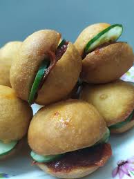 Kalau tak kena cara pemakanan pun tak boleh jugak.lagi satu ikan bilis ni memang masin. Burger Malaysia Should Be Preserved As Our Culinary Heritage It Is Uniquely Malaysian Sums Up Our Love For Spicy Food And Arguably Rare To Find The Well Made Ones On The Street