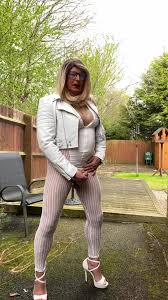 Amateur Crossdresser Kellycd2022 Sexy MILF Pissing and Masturbating My  Sissy Gurl Cock by Kellycd: British, Outdoor, Fetish, Mature, Big Cock  Transgender Porn | Faphouse