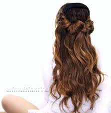 For this gorgeous hairstyle, first, tie a bandana around the head. 10 Sool And Easy Hairstyles In Just 10 Minutes