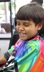 Proceso del recorte de Jacob‼️ @lafamilialatorre cuantos quieren ver el  resultado final? 😍🎨 #healthadepopit #barber #barbeiro #barbershop