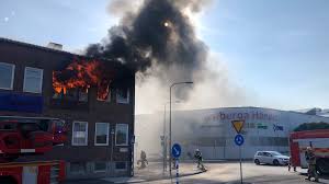 Välkommen till vår butik och utställning på förrådsgatan 11 i gävle, så ska vi visa hur ni kan få en tydligare profil. Kraftig Brand I Rivningsobjekt En Gripen Och Tre Till Sjukhus P4 Stockholm Sveriges Radio