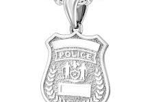 necklaces with pendant badges from herosoutlet.com