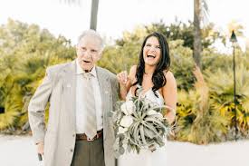 Compare prices & save money with tripadvisor (world's largest travel website). Allie Gabe Postcard Inn Holiday Isle Wedding Photography Islamorada Wedding Photographer Finding Light Photography