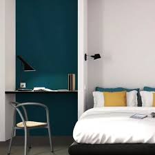 Découvrez quelles couleurs associer avec le bleu pétrole et faites le plein d'idées. Bleu Petrole En Deco Avec Quelles Couleurs L Associer