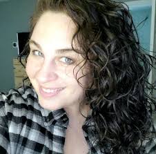 Who is a good fine line tattoo artist in Charleston, WA?