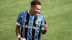 O meia juninho marcou um dos gols do botafogojb produções esportivas/divulgação. Gremio Exerce Opcao De Compra E Assina Em Definitivo Com Lateral Vitinho Dabase Com Br