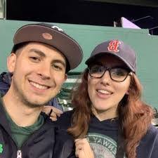 Renee Graves's Instagram, Twitter & Facebook