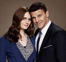 Bones é uma série televisiva americana exibida pela fox nos estados unidos. Bones Home The Official Site For Fox Tv In Uk