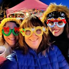 Come celebrate our last North Branch Market of the season this Saturday  (11/16)! 🎉 Swing by downtown Edgebrook from 3-9 PM for a Winter Pop-Up  event that supports a bunch of small