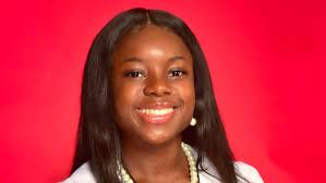 Thirty-two Delta Debutantes presented to society at 'Roses in Full Bloom'