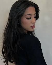 Adriana Dunlap's Instagram, Twitter & Facebook