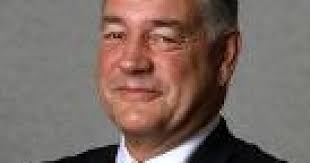 Council pays tribute to Bob Noble