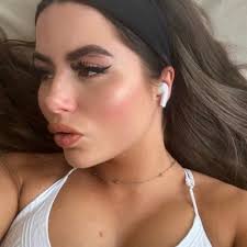 Emily Gent (@GentEmily)