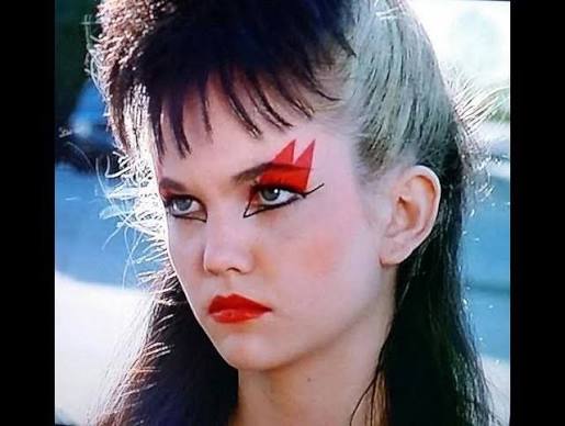 Ladies and Gentlemen, The Fabulous Stains Makeup Tutorial