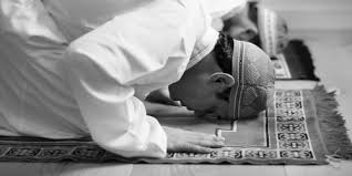 İşte secde ile ilgili meseleler. Namaz Kilarken Yapilan Hatalar Namazda En Cok Yapilan Yanlislar