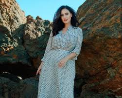 Українська ведуча соломія вітвіцька показала, як вона стала хрещеною мамою для малюка вже в 7 раз. Solomiya Vitvicka V Sukni Petro Soroka