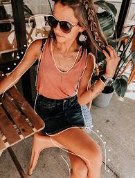 How To Make A White Outline Vsco Edit Editing Pictures Outline Pictures Vsco Edit