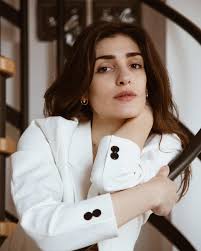 Confiance 📸@deniserosatoph⠀ ✨@bisilver⠀ ⠀ ⠀ ⠀ ⠀ ⠀ ⠀ ⠀ ⠀ ⠀ ⠀ #potrait  #potraits