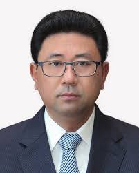 Zhihua Liang's Instagram, Twitter & Facebook