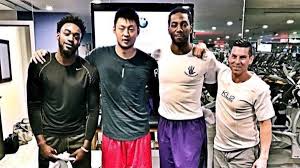 Kawhi leonard (29 years old) 2021 body stats. Spurs Kawhi Leonard Did Not Cut His Hair Photo Sports Illustrated